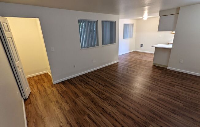 2 beds, 2 baths, 800 sqft, $1,495, Unit 4004