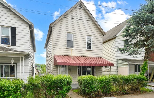 Updated 3 bed/1 bath House with garage!