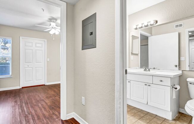 2 beds, 2 baths, $1,812, Unit # 5104