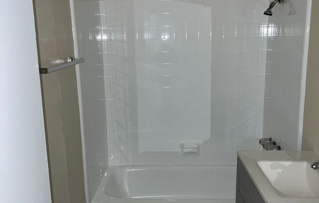 Studio, 1 bath, 450 sqft, $1,500, Unit #3208F