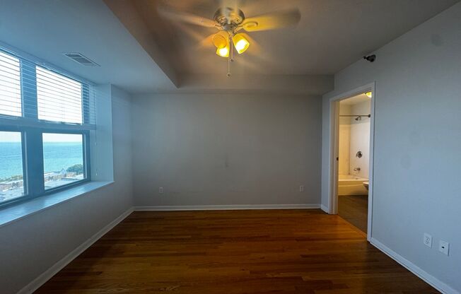 2 beds, 2 baths, $2,400, Unit 401