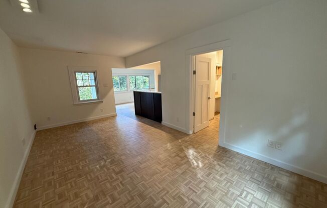 2 beds, 1 bath, $2,395