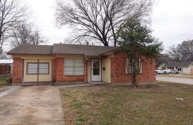 700 RED MALL LN