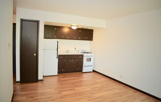 1 bed, 1 bath, 700 sqft, $895