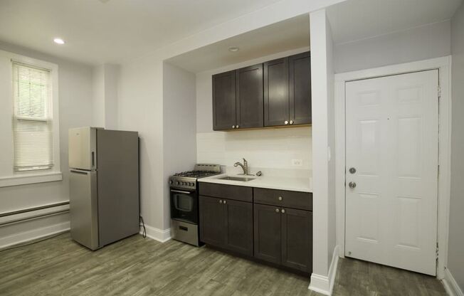 Studio, 1 bath, $995, Unit 101