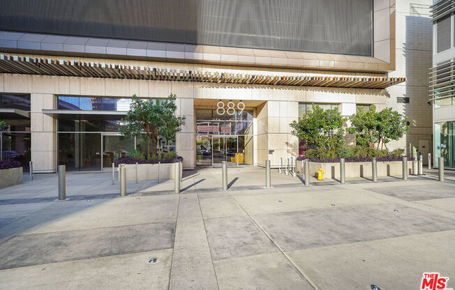 2 beds, 2 baths, 1,290 sqft, $6,000, Unit 2608