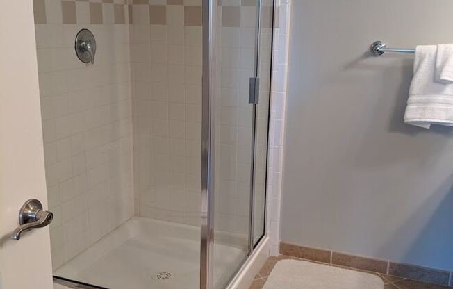 1 bed, 1 bath, $1,899, Unit # 811