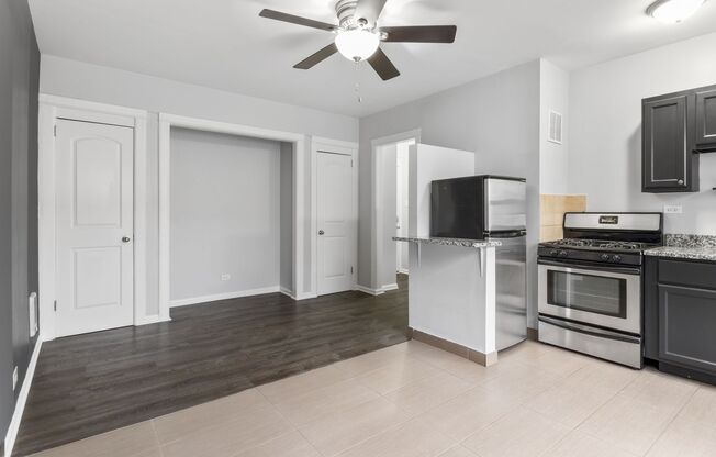 Studio, 1 bath, 282 sqft, $1,550, Unit 315