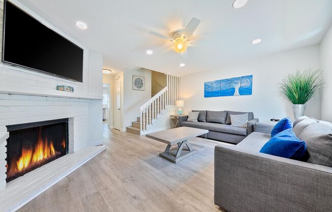 1518-24 Thomas Ave