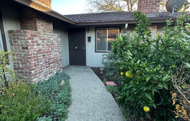 2816 THORNTON CT