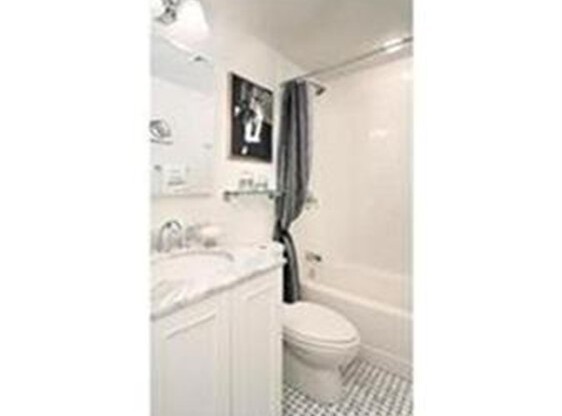 1 bed, 1 bath, 795 sqft, $3,500, Unit A 303