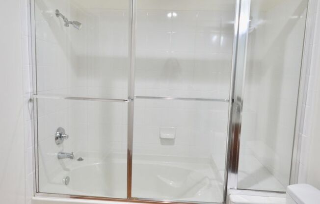 2 beds, 2 baths, $3,950, Unit Unit 1604