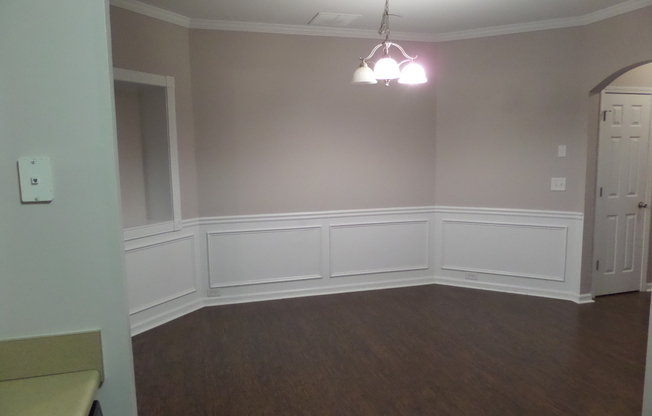 Rare 2 bed 2.5 bath  located in Kennesaw minutes from KSU and I-75