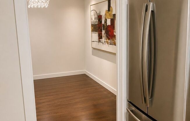 Updated remodeled apartment overlooking pool with 2 spacious bedrooms and 2 bathrooms
