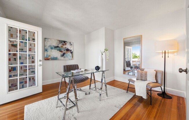 2 beds, 1 bath, 980 sqft, $3,000, Unit 4A