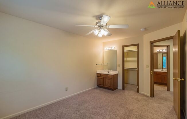 4 beds, 2.5 baths, 2,024 sqft, $1,880, Unit 16