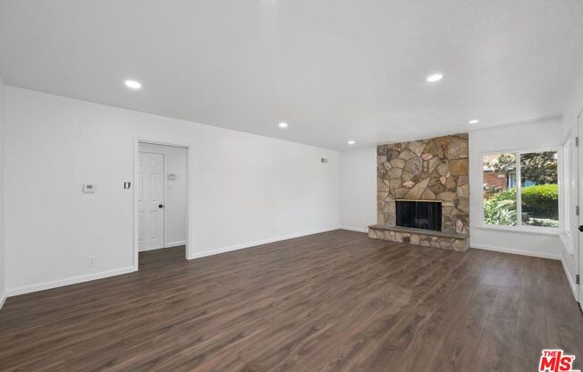 5417 W SLAUSON AVE