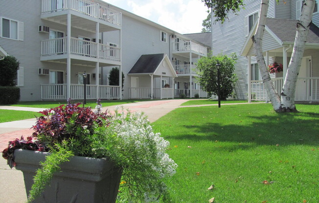 2 beds, 1.5 baths, 1,008 sqft, $1,295, Unit A-307