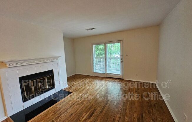 333 AVE F