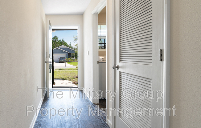 15668 STRAWBERRY ROAN CT