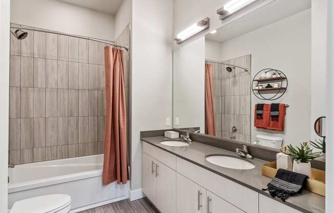 Arazo bathroom with dual vanities