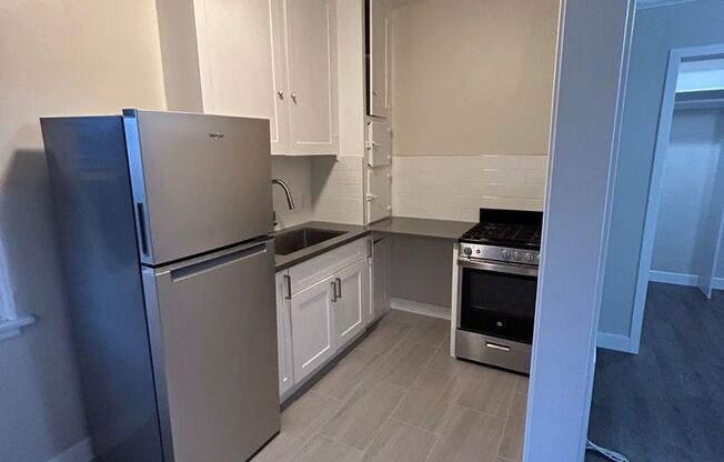 Studio, 1 bath, 380 sqft, $1,650, Unit 309