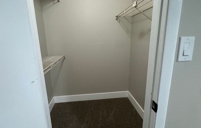 1 bed, 1 bath, 800 sqft, $1,575, Unit 7324-208