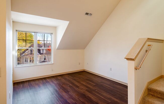 2 beds, 2 baths, 1,025 sqft, $1,490, Unit 602-313