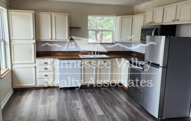 Charming 2-Bedroom, 2-Bath Home Just Minutes from Downtown and Interstates!