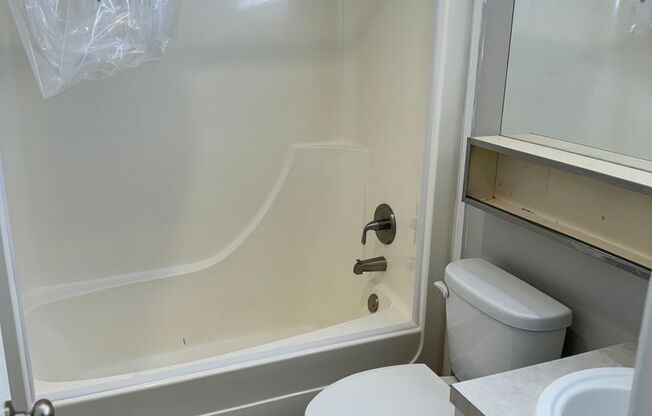 Studio, 1 bath, 346 sqft, $625, Unit 106