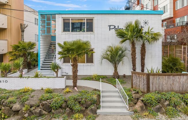 Palm Court - Located in the heart of Seattle