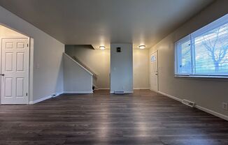 3 beds, 1.5 baths, 1,100 sqft, $1,295, Unit 7175