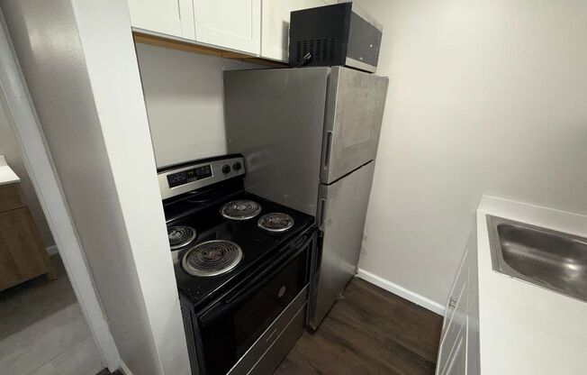 1 bed, 1 bath, 500 sqft, $925, Unit 106