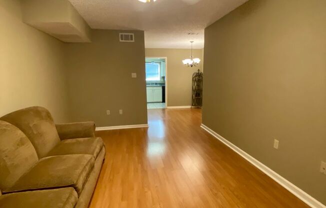 Great Location 2 BR Townhome 1720 Brightside Dr. Apt. #A Near LSU $1100.00