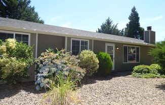 3 bed 2 bath House in West Salem!