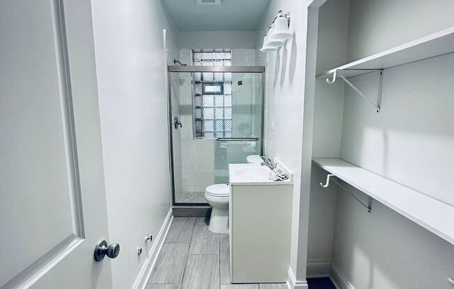 2 beds, 2 baths, 1,350 sqft, $2,900, Unit 4452-1