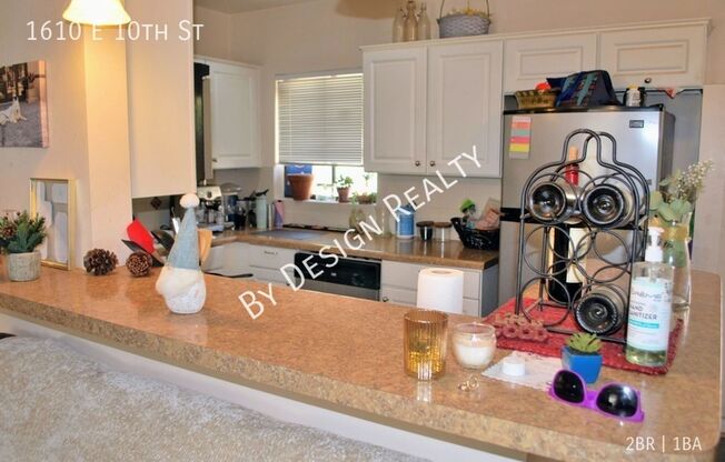 Updated 2 Bedroom 1 Bath - Quick Walk/Bike to UofA