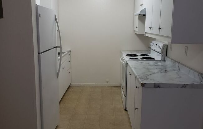 2 beds, 1 bath, 1,000 sqft, $850, Unit 2B