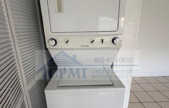 2 beds, 1 bath, 827 sqft, $1,825, Unit 647