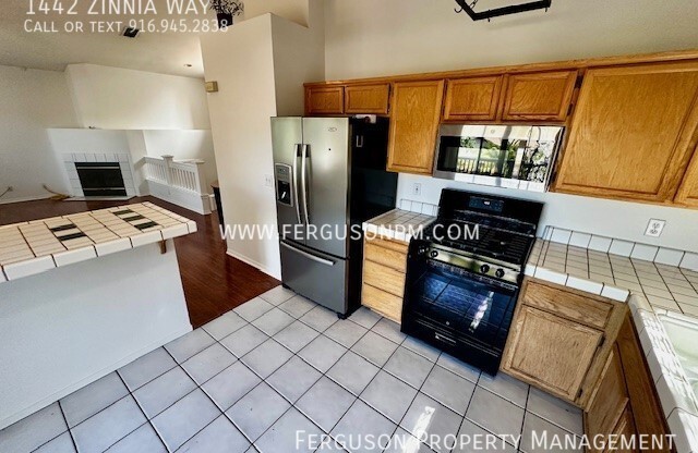 1442 ZINNIA WAY