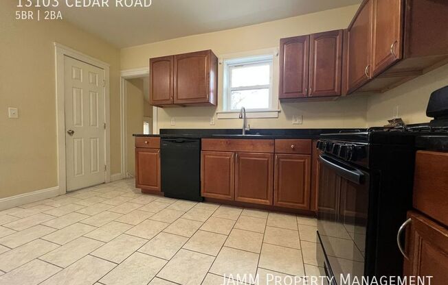 13103 CEDAR RD