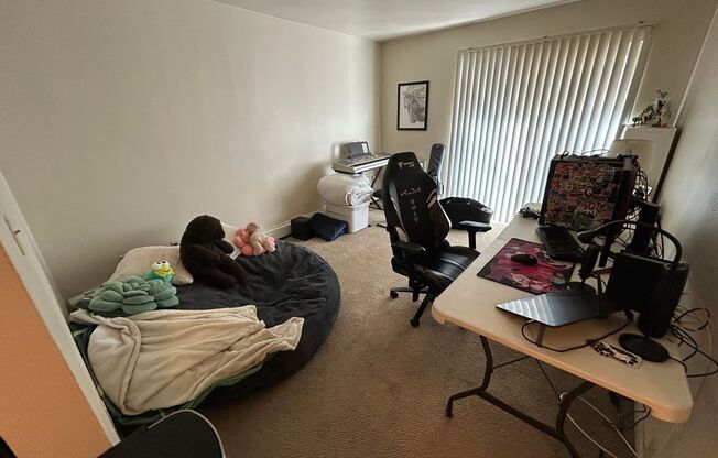 1 bed, 1 bath, $850, Unit 113