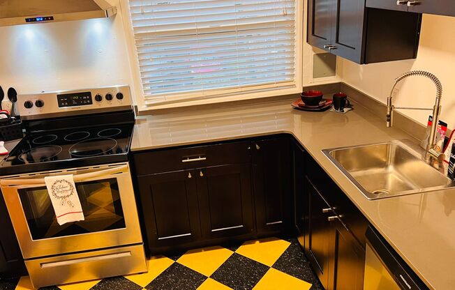 2 beds, 1 bath, 801 sqft, $1,799, Unit 3030-02