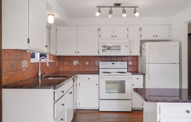 824-826 NW 64th St - Rose