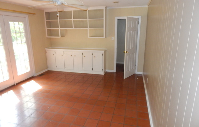 3 beds, 2 baths, $2,000