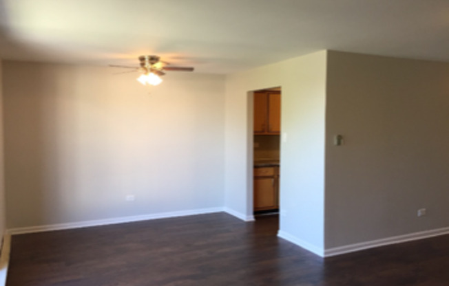 515 E AVE 300