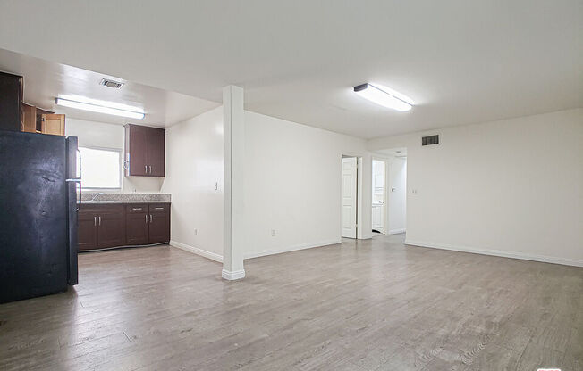 4343 W 4 ST
