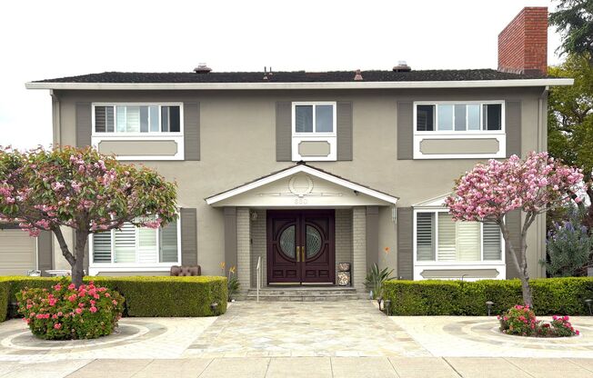 Spacious 4-Bedroom + Office Home in Prime Midtown Palo Alto!