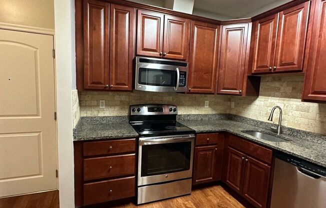 2 beds, 2 baths, 935 sqft, $2,700, Unit 503