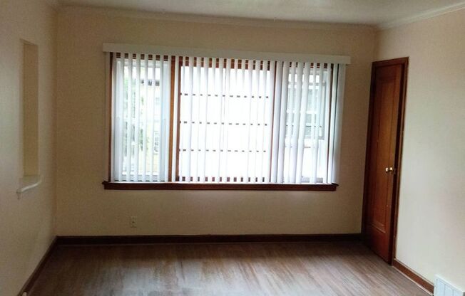 2937N76thJ